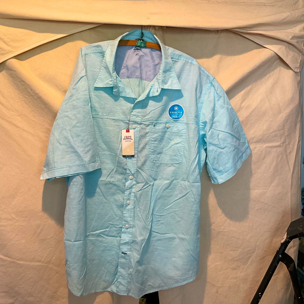 Izod men’s shirt